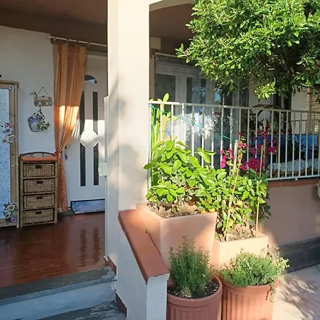 La Casa Di Nonna Lina Al Mare - Senza Barriere * Torre del Lago Puccini